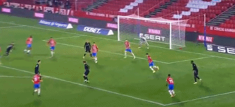 [图]法甲-阿什拉夫双响 巴黎圣日耳曼3-0布雷斯特