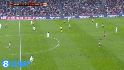 ＂屠龙勇士变恶龙！CBA儒帅邱彪“情绪失控”冲场内狂喷裁判被驱