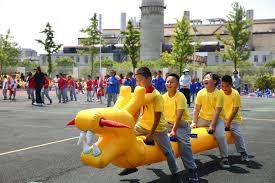 美媒调侃发问，库里为什么会那样落地？ 😭